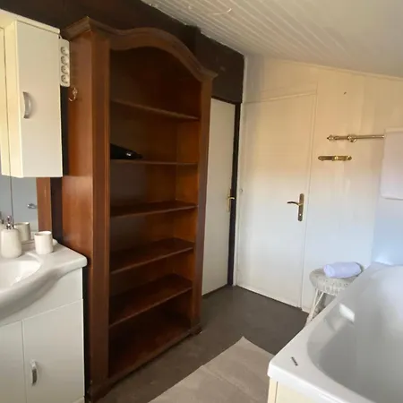 Casa Pino Mit Eingezaeuntem Garten In Ligurien Zur Alleinnutzung בית נופש *