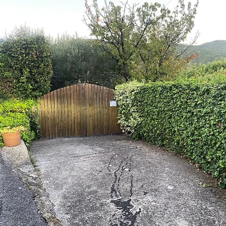Casa Pino Mit Eingezäuntem Garten In Ligurien