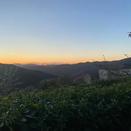 Casa Pino Mit Eingezäuntem Garten In Ligurien