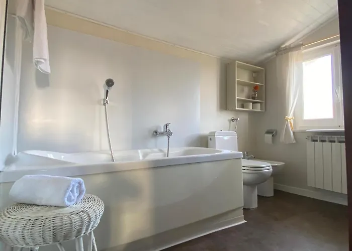 Casa Pino Mit Eingezaeuntem Garten In Ligurien Zur Alleinnutzung Feriehus