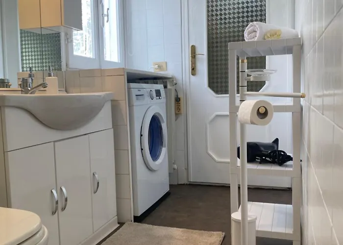 Casa Pino Mit Eingezaeuntem Garten In Ligurien Zur Alleinnutzung Borghetto d'Arroscia