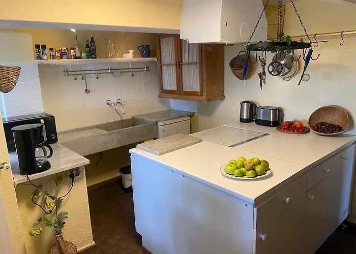 Casa Pino Mit Eingezaeuntem Garten In Ligurien Zur Alleinnutzung Feriehus Borghetto d'Arroscia