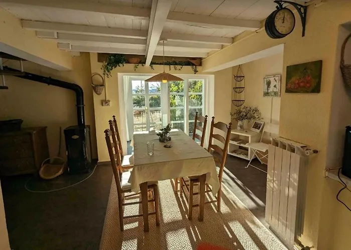 Casa Pino Mit Eingezaeuntem Garten In Ligurien Zur Alleinnutzung Borghetto d'Arroscia