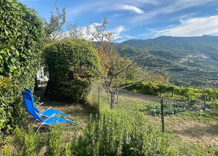 Casa Pino Mit Eingezaeuntem Garten In Ligurien Zur Alleinnutzung Feriehus